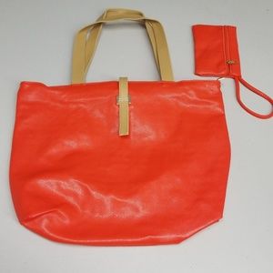 NIP Elegant Zip Tote with Organizer Wristlet